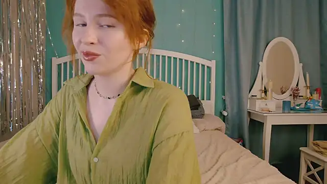 Snapshot of GingerArin chatting on July 13, 1:14 pm GingerArin online show from July 13, 1:14 pm