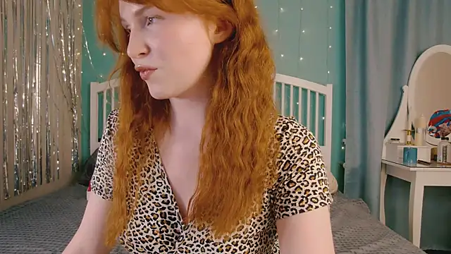 Snapshot of GingerArin chatting on July 24, 11:19 am GingerArin online show from July 24, 11:19 am