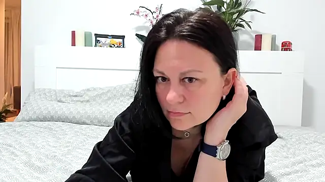 Snapshot of BritttanyBrix chatting on April 21, 8:12 pm BritttanyBrix online show from April 21, 8:12 pm