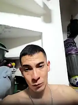 Snapshot of Charliem97 chatting on August 4, 6:27 am Charliem97 online show from August 4, 6:27 am