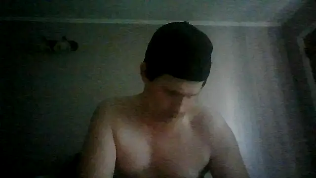 Snapshot of youngbuck6874 chatting on June 19, 9:07 pm youngbuck6874 online show from June 19, 9:07 pm
