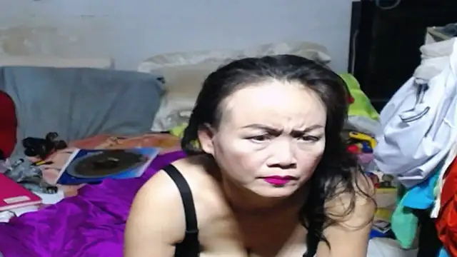 1CuteAndSexy69 online show from October 31, 5:14 pm