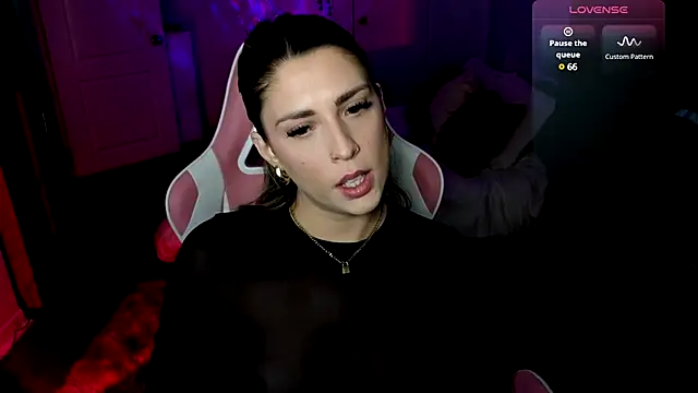 Snapshot of queenxlexy chatting on January 7, 6:24 pm queenxlexy online show from January 7, 6:24 pm