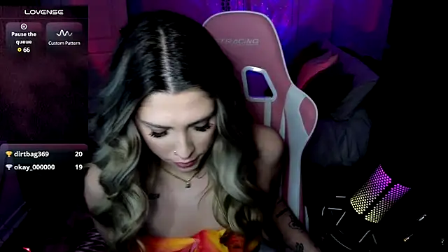 Snapshot of queenxlexy chatting on January 14, 9:41 pm queenxlexy online show from January 14, 9:41 pm