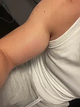 Snapshot of bestofsex99 chatting on September 22, 5:26 pm bestofsex99 online show from September 22, 5:26 pm