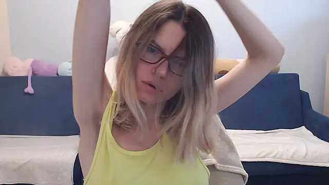 night is dark online show from November 7, 2:06 pm