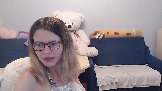 night is dark online show from November 20, 5:45 pm