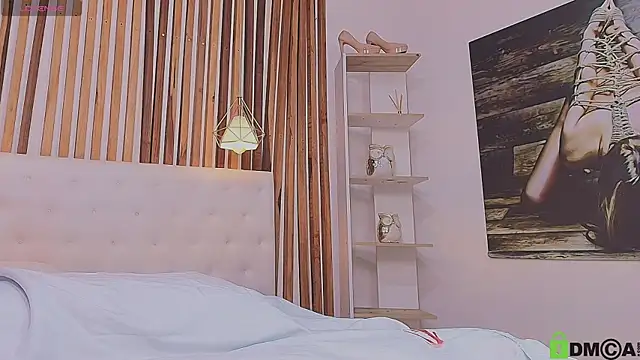 valerie lya online show from April 14, 12:33 pm