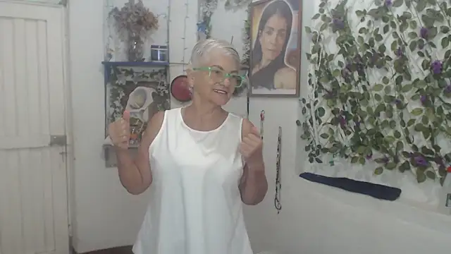 FunnyGrandma online show from March 26, 9:31 pm