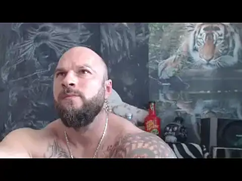 Snapshot of viking_30 chatting on April 15, 10:33 am viking 30 online show from April 15, 10:33 am