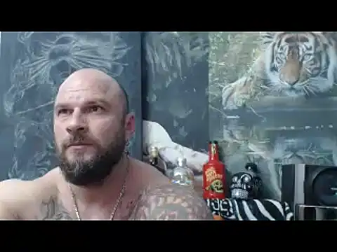 Snapshot of viking_30 chatting on April 16, 6:19 pm viking 30 online show from April 16, 6:19 pm