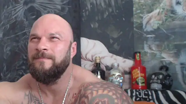 Snapshot of viking_30 chatting on May 23, 10:19 am viking 30 online show from May 23, 10:19 am
