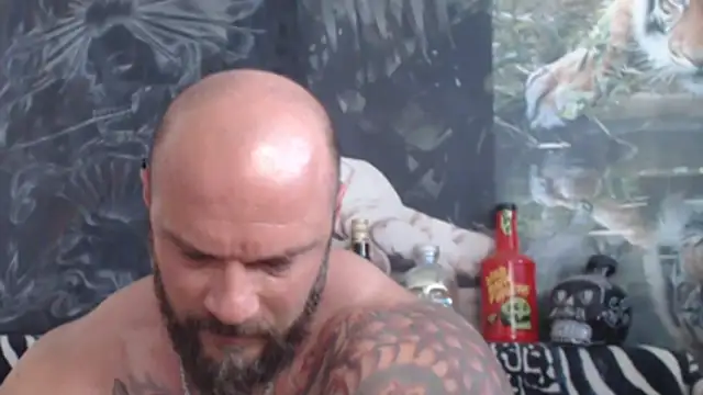 Snapshot of viking_30 chatting on June 22, 6:32 am viking 30 online show from June 22, 6:32 am