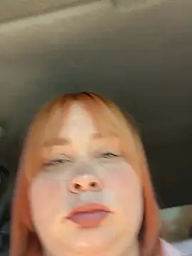 Snapshot of Model9798 chatting on April 19, 6:24 am Model9798 online show from April 19, 6:24 am