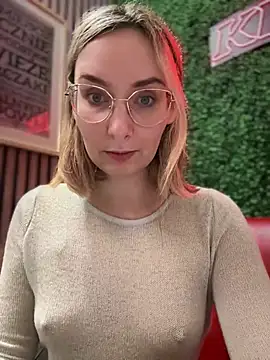 The Snowwhitee online show from January 11, 9:15 pm