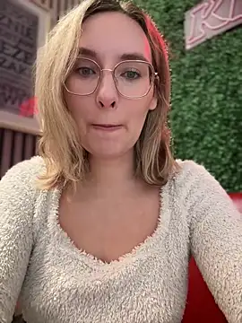 The Snowwhitee online show from March 15, 9:19 am