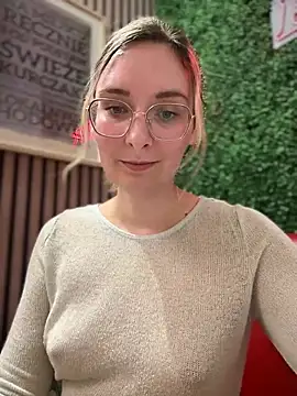 The Snowwhitee online show from March 18, 10:15 pm