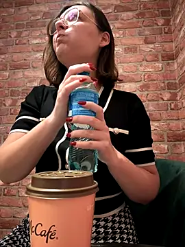 The Snowwhitee online show from October 11, 7:12 pm