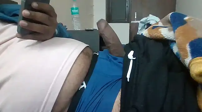 Snapshot of coolrocky346 chatting on December 21, 5:07 pm coolrocky346 online show from December 21, 5:07 pm