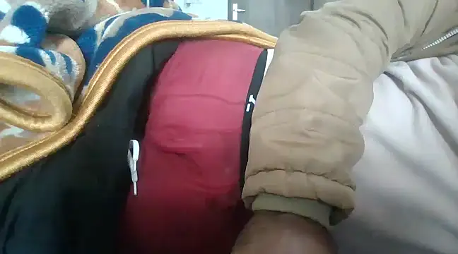 Snapshot of coolrocky346 chatting on January 5, 6:35 am coolrocky346 online show from January 5, 6:35 am