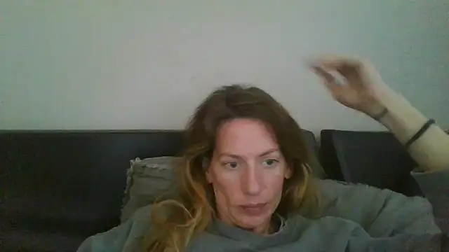 Rhodesxox online show from November 5, 5:57 pm