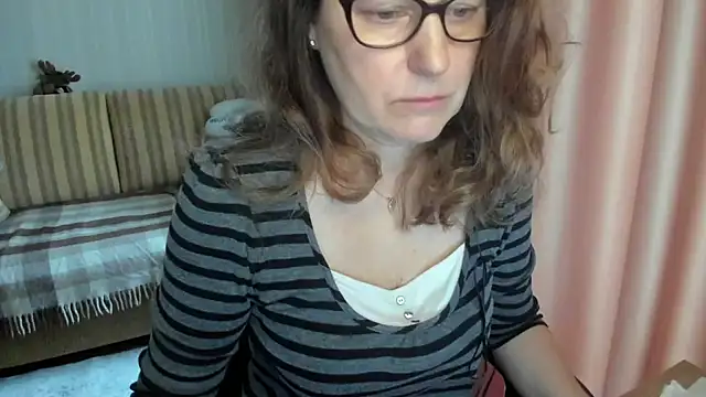 lauraoven online show from March 20, 6:40 am