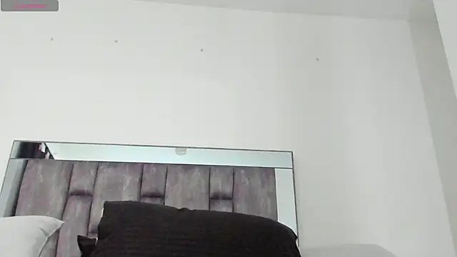 Snapshot of alyssia_ocean chatting on May 14, 12:56 pm alyssia ocean online show from May 14, 12:56 pm