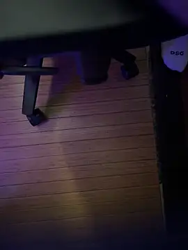 JohnnyBigShot online show from November 6, 1:50 am