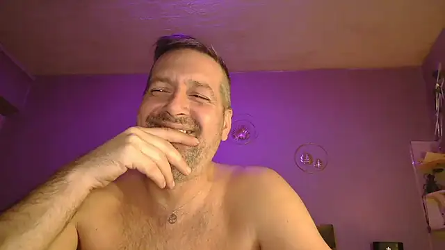 matrikes1 online show from April 2, 7:55 pm