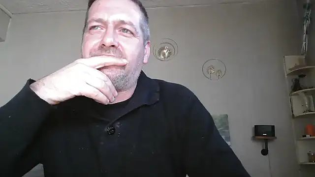 matrikes1 online show from April 14, 4:46 pm