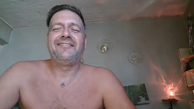 Snapshot of matrikes1 chatting on July 10, 12:41 pm matrikes1 online show from July 10, 12:41 pm