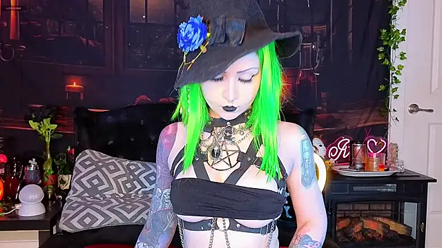 Ivey and James online show from October 9, 7:56 pm