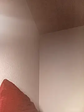 Kw8585kw online show from April 12, 7:19 pm