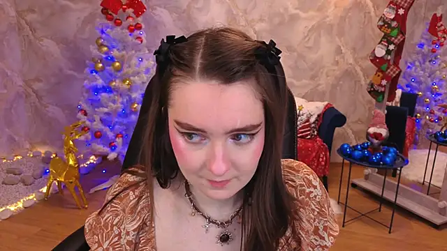 Snapshot of CloudGrace chatting on December 16, 6:13 pm CloudGrace online show from December 16, 6:13 pm