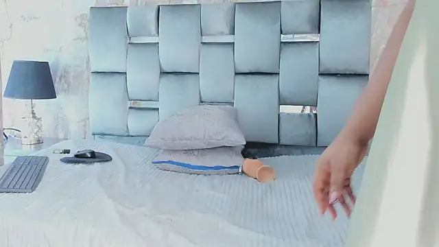 AranzaLatinBlacks online show from March 13, 9:16 pm