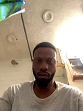 Snapshot of danieldonte chatting on November 18, 12:20 pm danieldonte online show from November 18, 12:20 pm