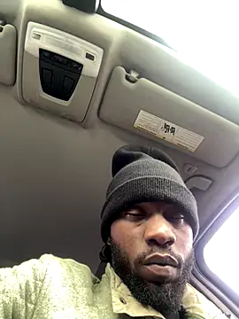 Snapshot of danieldonte chatting on December 1, 8:58 pm danieldonte online show from December 1, 8:58 pm