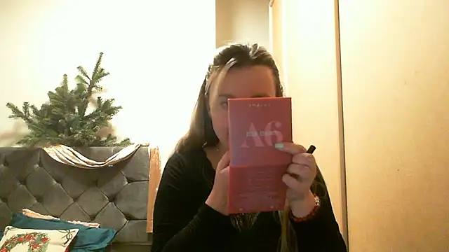 SusanCurt online show from January 7, 5:48 pm