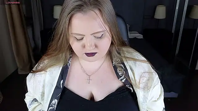 Snapshot of EMMA__CONNOR chatting on December 3, 1:41 am EMMA  CONNOR online show from December 3, 1:41 am