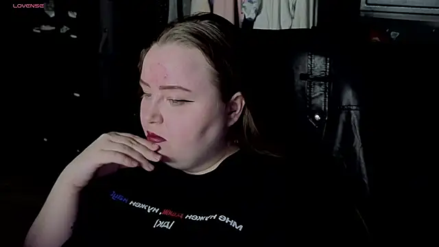 Snapshot of EMMA__CONNOR chatting on November 3, 9:27 pm EMMA  CONNOR online show from November 3, 9:27 pm