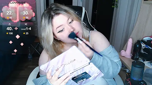 Mini Mo online show from February 6, 10:15 am