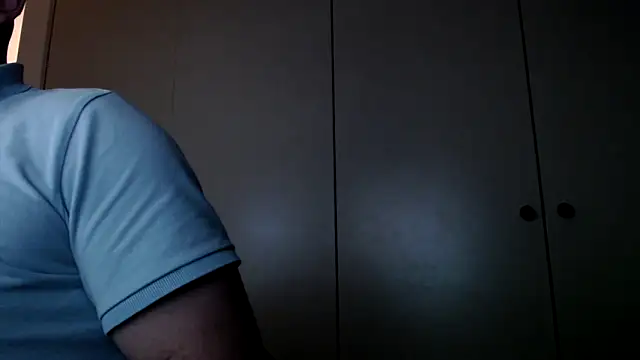 Snapshot of mrbigballs chatting on April 23, 9:28 pm mrbigballs online show from April 23, 9:28 pm