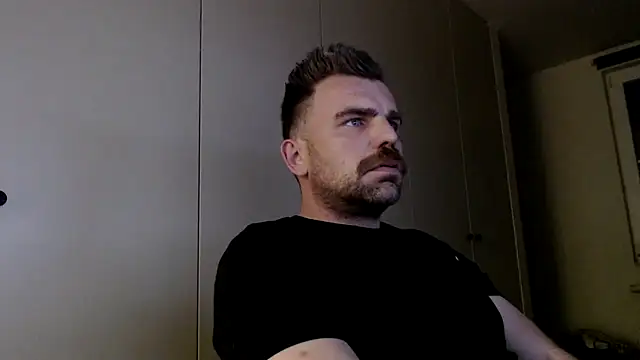 Snapshot of mrbigballs chatting on April 29, 8:04 pm mrbigballs online show from April 29, 8:04 pm