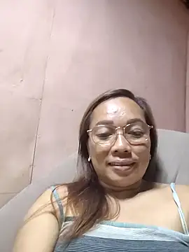 asianwet4u online show from November 30, 4:11 pm