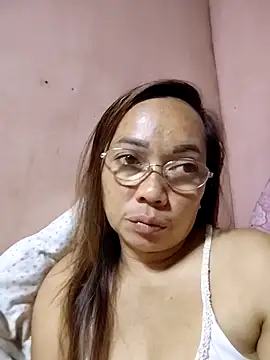 asianwet4u online show from February 3, 4:01 pm