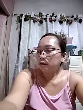 Snapshot of asianwet4u chatting on May 1, 5:56 am asianwet4u online show from May 1, 5:56 am