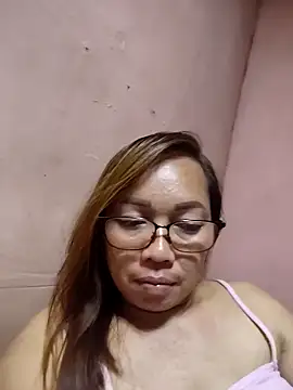 Snapshot of asianwet4u chatting on May 9, 2:11 pm asianwet4u online show from May 9, 2:11 pm