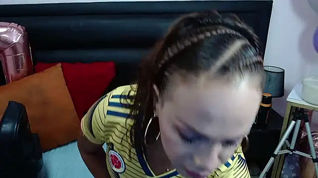 Snapshot of sensual_nataliee chatting on November 15, 3:08 pm sensual nataliee online show from November 15, 3:08 pm