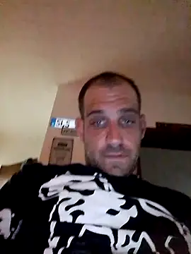 Snapshot of Codymc89 chatting on May 4, 2:35 pm Codymc89 online show from May 4, 2:35 pm