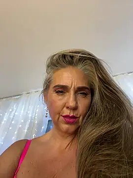 Snapshot of Alimela chatting on January 17, 2:55 pm Alimela online show from January 17, 2:55 pm